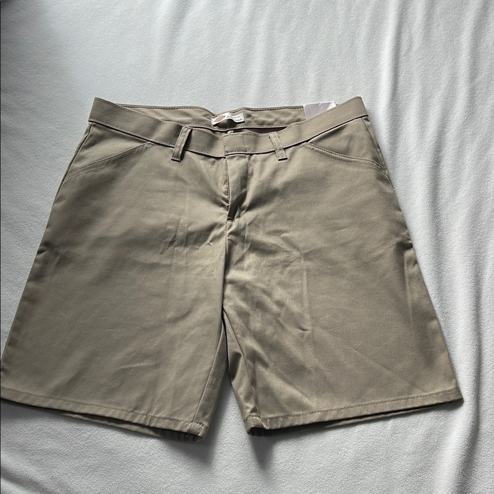 Woman’s Tan utility Jorts
